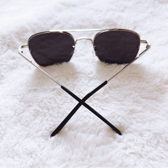 Leo Silver Polarized Sunglasses - Picture 14 of 15